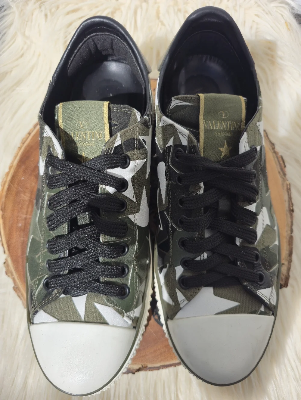 VALENTINO - Picture 4 of 7